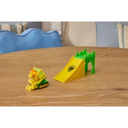 PATRULA CATELUSILOR FILMUL CU DINOZAURI SET VEHICUL CU RAMPA SI FIGURINA RUBBLE - Img 3