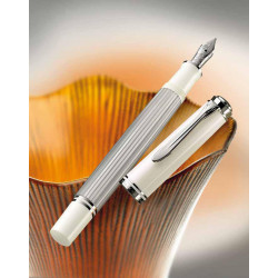 Stilou souveran m405 penita f din aur 16k corp silver-white accesorii placate cu argint - Img 1