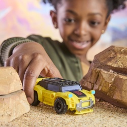 TRANSFORMERS CYBERWORLD ROBOT BUMBLEBEE CONVERTIBIL 10CM - Img 4