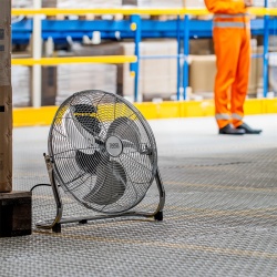 VENTILATOR PODEA 40CM 3 VITEZE 90W TEESA - Img 3