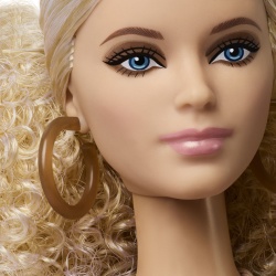 BARBIE SIGNATURE PAPUSA BARBIE BASIC MODEL 07 BLONDA - Img 5