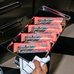 Barebells Vegan Protein Bar, Baton Proteic Vegan Cu Aroma Fudge Brownie, 55 G - Img 3