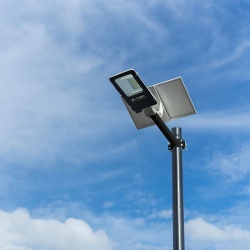 CORP ILUMINAT STRADAL LED SOLAR 50W 6000K - Img 7
