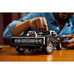 LEGO TECHNIC MASINA DODGE CHARGER R/T DIN FAST AND FURIOUS 42231 - Img 14
