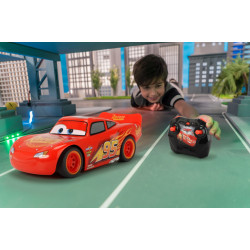 MASINA CU TELECOMANDA FULGER McQUEEN 17CM - Img 5