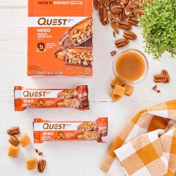 Quest Hero Crispy Baton Proteic Cu Aroma De Ciocolata, Nuci Pecan Si Caramel, 60 G - Img 8