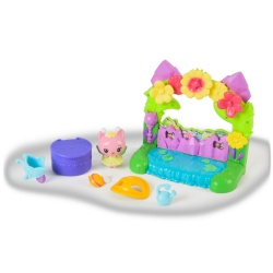 GABBYS DOLLHOUSE FILMUL SET BALCONUL GRADINA FERMECATA SI FIGURINA KITTY CU ACCESORII - Img 2