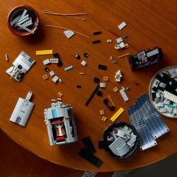 LEGO ICONS TELESCOPUL SPATIAL HUBBLE 11382 - Img 10