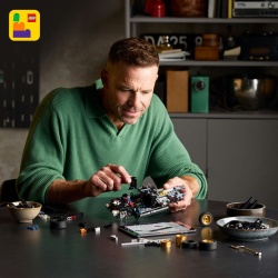 LEGO TECHNIC MASINA DE CURSE 1966 FORD GT40 MKII 42223 - Img 4