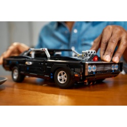 LEGO TECHNIC MASINA DODGE CHARGER R/T DIN FAST AND FURIOUS 42231 - Img 11