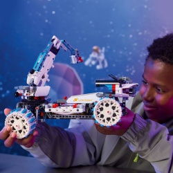 LEGO TECHNIC VEHICUL SPATIAL ROVER LUNAR OUTPOST 42211 - Img 5