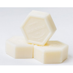 Sapun vegetal hexagonal cu laptisor de matca 100gr apidava
