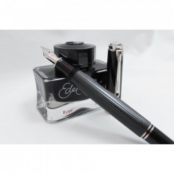 Stilou Pelikan Souveran M805 Streseman F, penita aur 18K, accesorii placate cu aur, corp negru/dungi - Img 5
