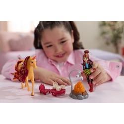 UNICORN ACADEMY SET FOC DE TABARA CU PAPUSA VALENTINA SI UNICORNUL CINDER CU ACCESORII - Img 3