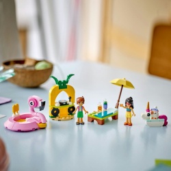 LEGO FRIENDS PETRECERE LA PISCINA CU UNICORNUL SI FLAMINGO 42658 - Img 5