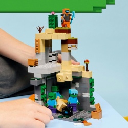 LEGO MINECRAFT TEMNITA CU ZOMBI 21587 - Img 5