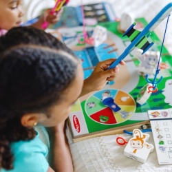 Set de joaca cu activitati Spioneaza, Gaseste si Salveaza Paw Patrol™, Patrula Catelusilor - Img 4