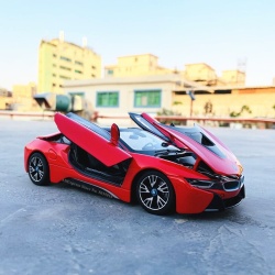 MASINUTA METALICA BMW I8 ROSU SCARA 1 LA 24 - Img 7