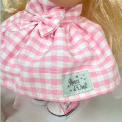 Papusa Nines D'Onil, Mia, cu parul blond, cu catel, cu articulatii, cu miros de vanilie, 30 cm - Img 4