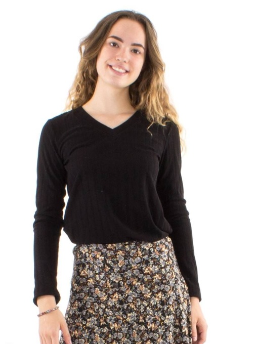 Pulover negru tricotat cu decolteu V