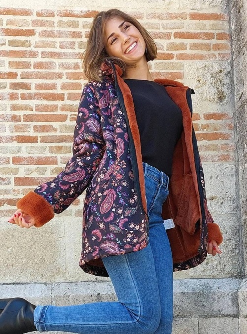 Pardesiu evazat cu print boho floral