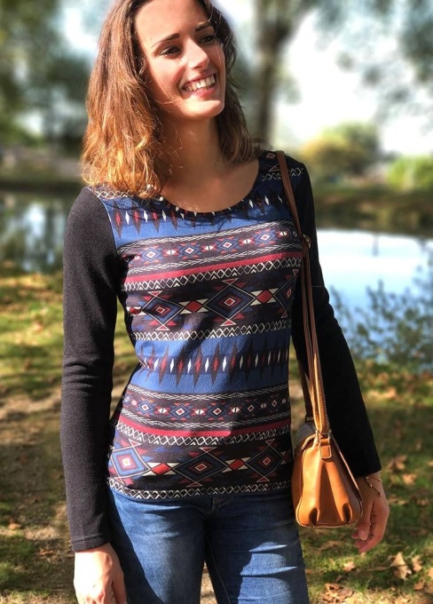 Bluza cu imprimeu aztec