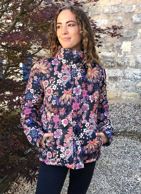 Jacheta matlasata cu print floral