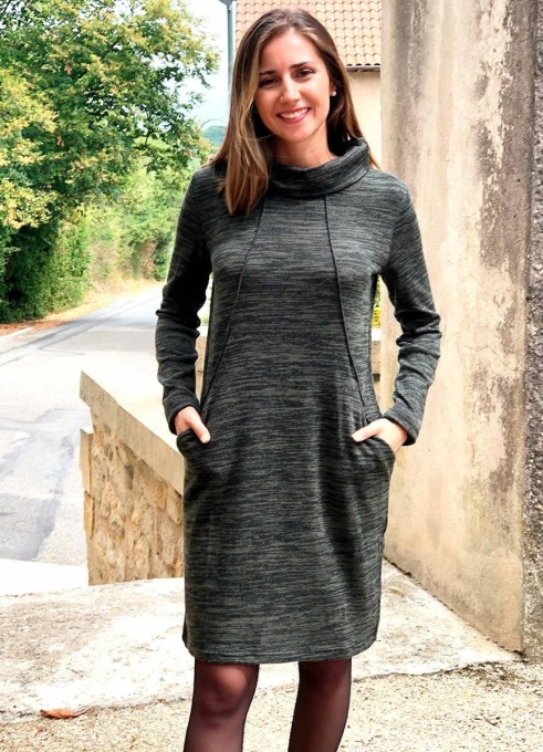 Rochie kaki tricot cu guler rulat