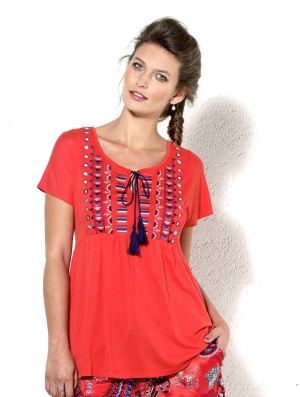 Bluza corail cu pieptar brodat - Img 2