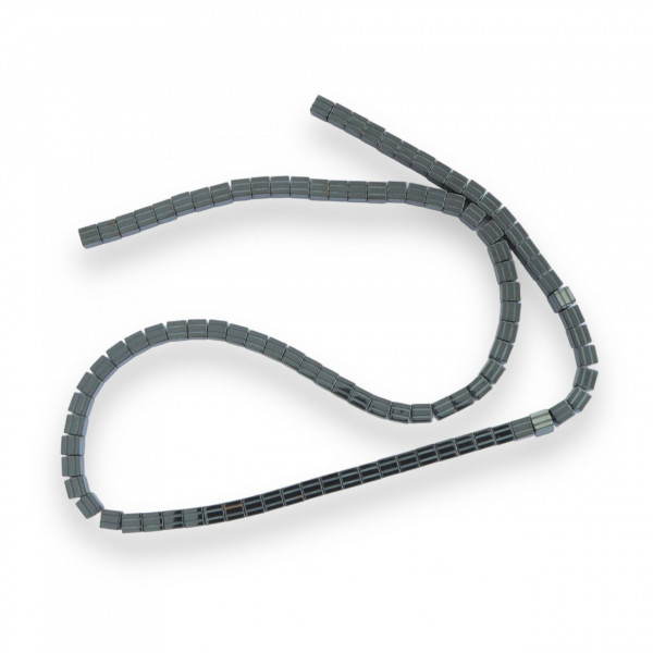 Șirag Hematite cubice Lined, 4 mm ~ șirag Aprox 100 buc