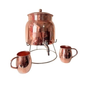 Set Rezervor 8 L si 2 Cani Cupru Lucios pentru Apa Ayurveda AlmaCozinha