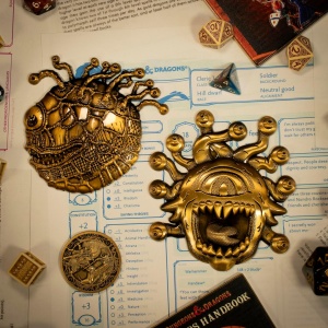 Dungeons & Dragons 50th Anniversary Beholder Twin Medallion Set Display