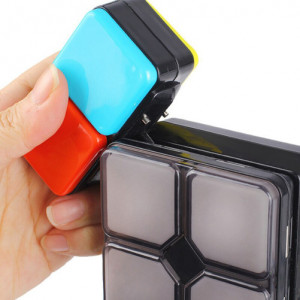 iUni 3001 Interaktív Rubik-kocka, 4 játékmód, többszínű LED-ek, többjátékos módok - Img 6