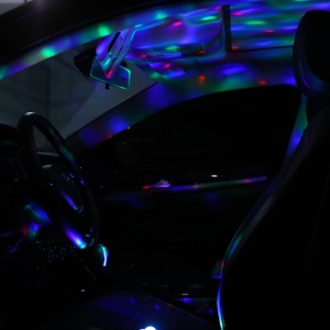 PACHET 4 MINI ASTRO RGB CU STROBOSCOP SI TELECOMANDA - Img 3