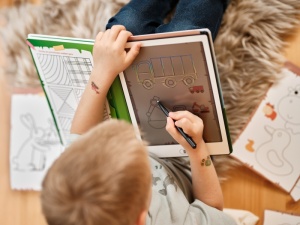 Tableta de desen pentru copii GoGEN BOB si BOBEK, ecran LCD 11" (28 cm), baterie CR2025 inclusa , subtire si usoara,alb - Img 13