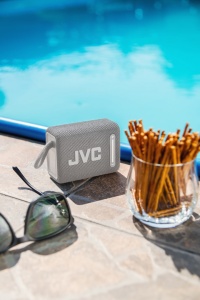 Boxa portabila JVC XS-E114G, 5W, radio FM, Bluetooth, IPX6, Litiu-ion 3,7 V / 2000 mAh, gri - Img 11