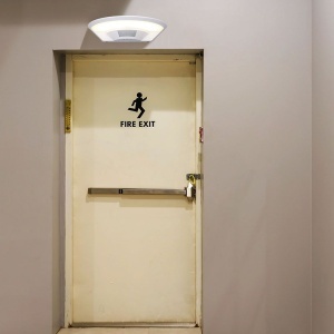 LAMPA PERETE LED 10W IP54 SENZOR DE MISCARE 3IN1 - ALB - Img 3