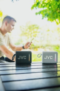 Boxa portabila JVC XS-E114B, 5W, radio FM, Bluetooth, IPX6, Litiu-ion 3,7 V / 2000 mAh, negru - Img 14