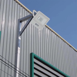 REFLECTOR LED SMD 10W 6400K IP65 CU SENZOR MISCARE - ALB - Img 6