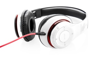 Casti audio fara fir GoGEN HBTM 41WR, Bluetooth, radioFM incorporat, microfon, alb cu rosu - RESIGILAT - Img 10
