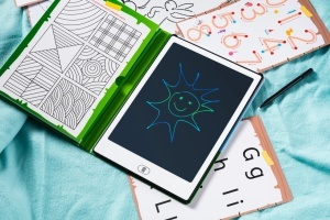 Tableta de desen pentru copii GoGEN BOB si BOBEK, ecran LCD 11" (28 cm), baterie CR2025 inclusa , subtire si usoara,alb - Img 8