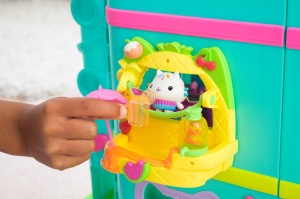 gabbys dollhouse set balcon pentru petrecerea cu smoothie a lui cakey - Img 7