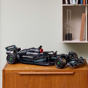 Lego technic mercedes-amg f1 w14 e performance 42171 - Img 5