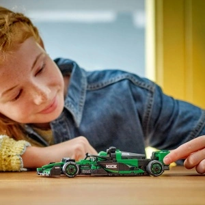 LEGO SPEED CHAMPIONS MASINA DE CURSE F1 KICK SAUBER 77247 - Img 2