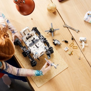 LEGO TECHNIC NASA MARS ROVER PERSEVERANCE 42158 - Img 3