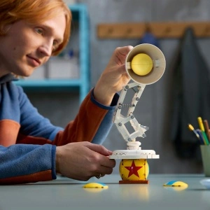 LEGO IDEAS DISNEY PIXAR LUXO JR 21357 - Img 2