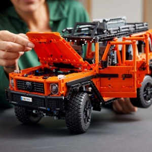 LEGO TECHNIC MERCEDES BENZ G 500 PROFESSIONAL LINE 42177 - Img 2