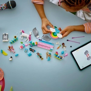 LEGO FRIENDS BAL MASCAT CU UNICORNUL SI ZANA 42661 - Img 3