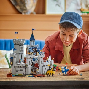 LEGO CREATOR CASTEL MEDIEVAL CU CAI SI CAVALERI 31168 - Img 2