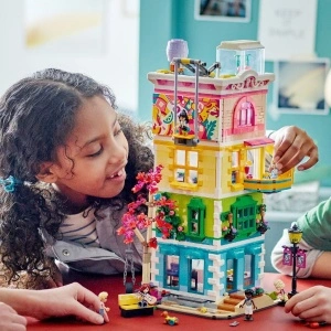 LEGO FRIENDS CENTRUL COMUNITAR DIN ORASUL HEARTLAKE 41748 - Img 3
